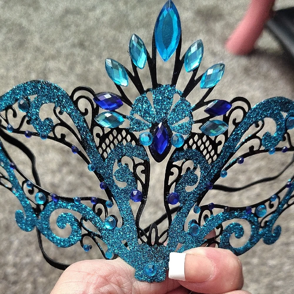 BEAUTIFUL SPARKLING TEAL GLITTER MASQUERADE MASK